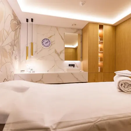 Отель Admiral Золотые Пески