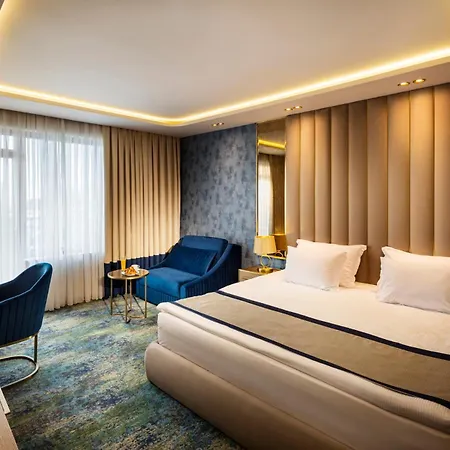 Отель Admiral 5*