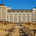 Admiral Golden Sands