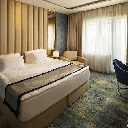 Admiral 5* Golden Sands