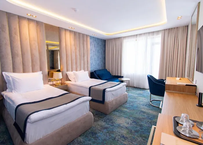 Admiral Golden Sands